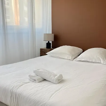 Pasteur - 40m2 Cosy Neuf Avec Garage Prive Шамальер
